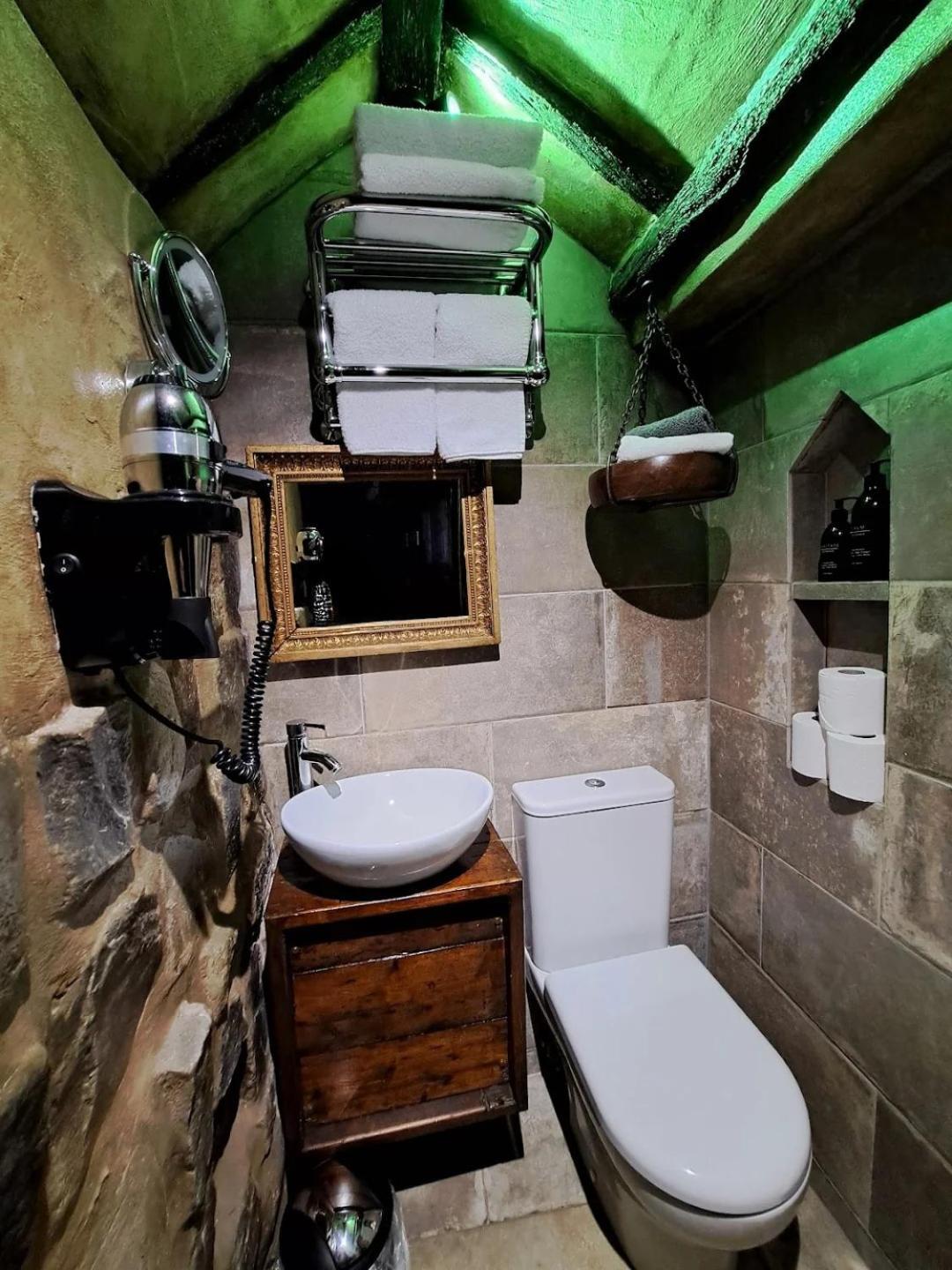 Hocus Pocus Tiny Holiday home