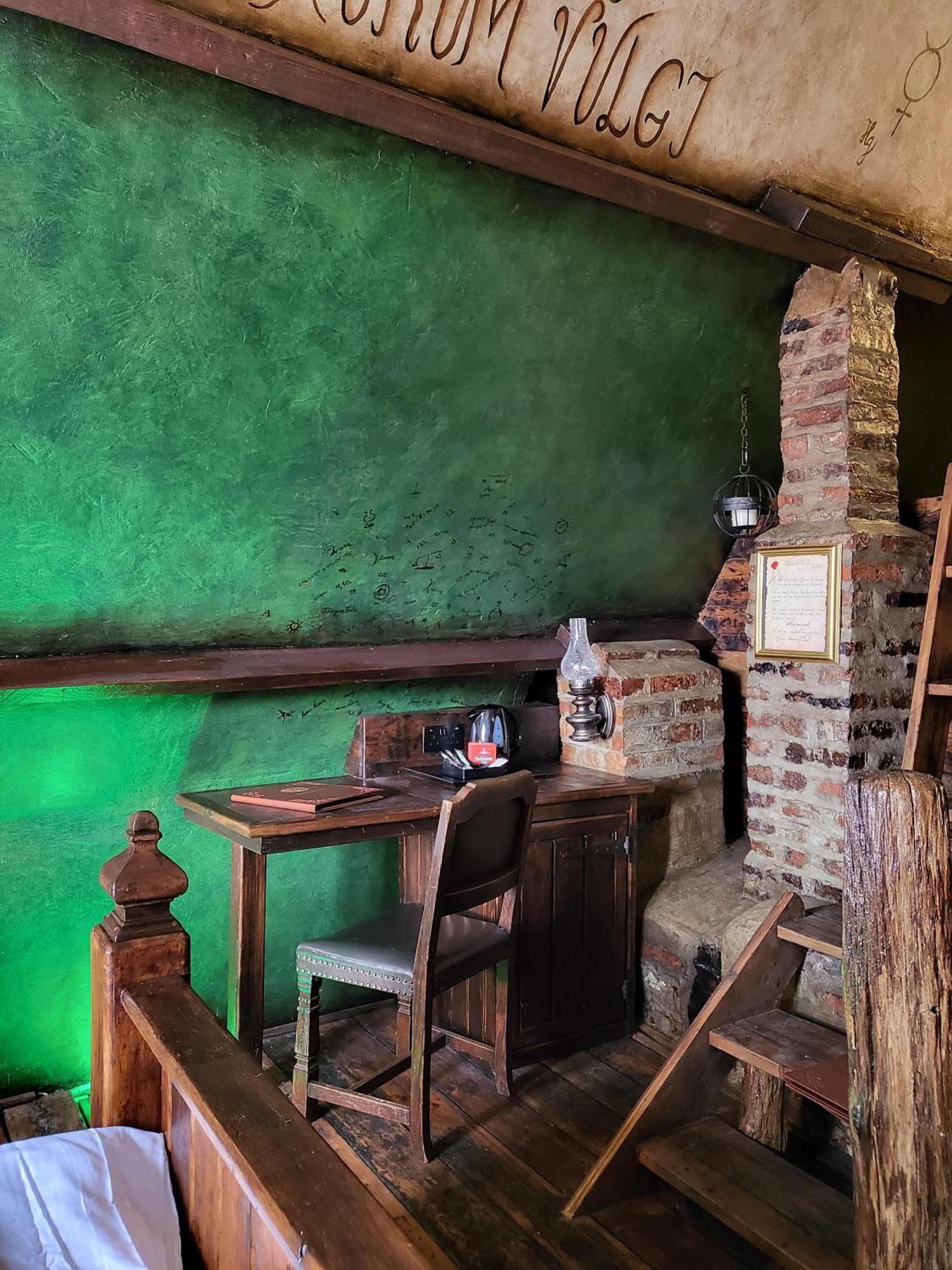 Hocus Pocus Tiny Holiday home York